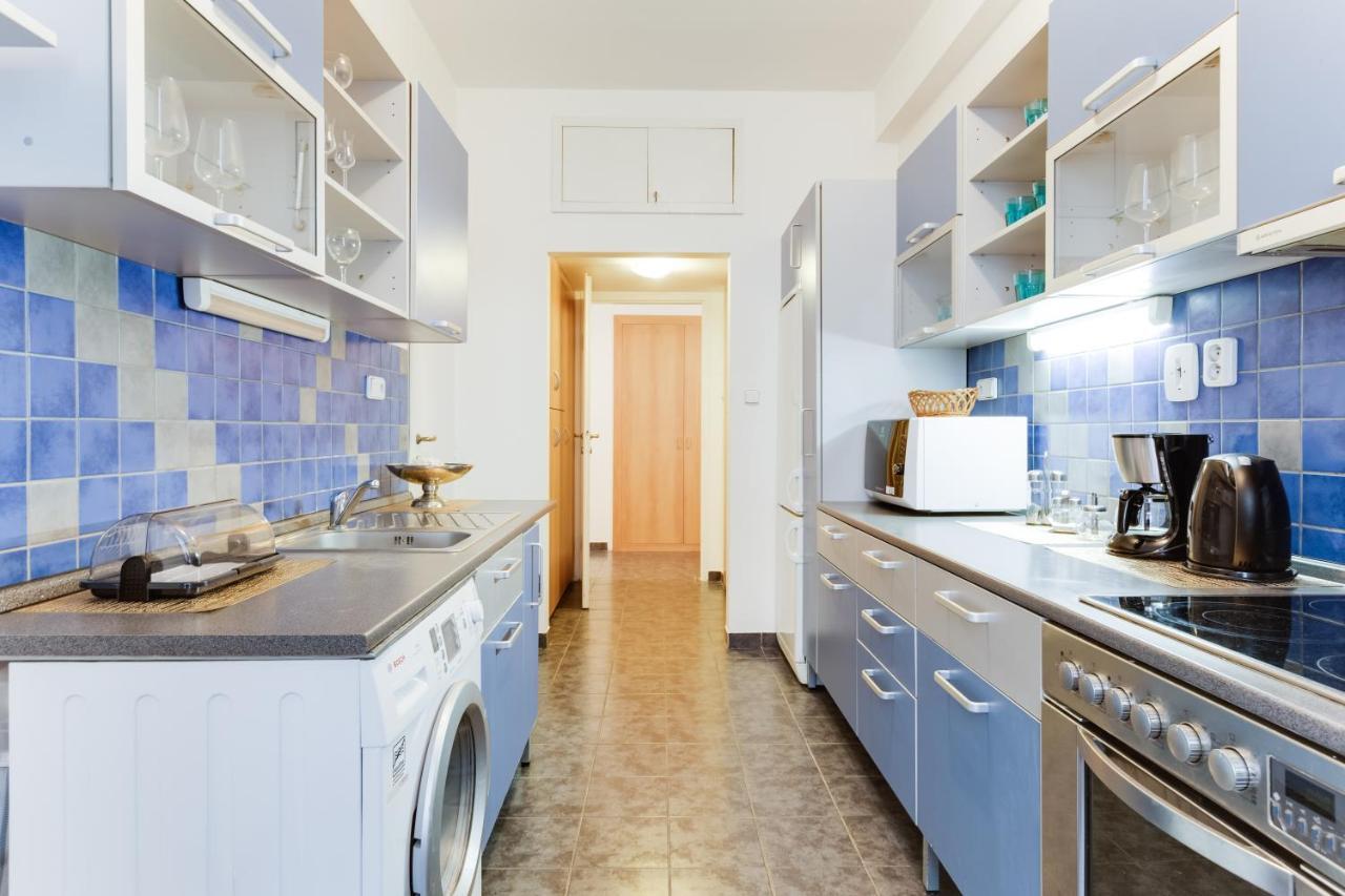 Exclusive Riverside Apartment In The Heart Of Prague Exterior photo